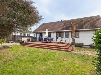 Smart Start or Forever Home,Freehold &Family-Ready