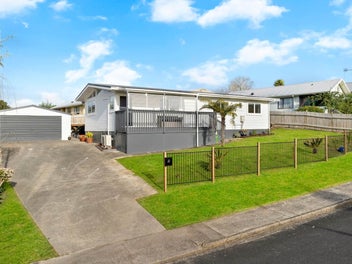 Home & Income Opportunity on 860m² Freehold Land
