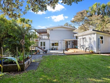 ABSOLUTELY STUNNING - A HOME FOR ALL THE FAMILY!!