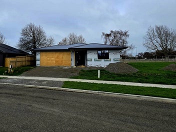 Image 1 of 5