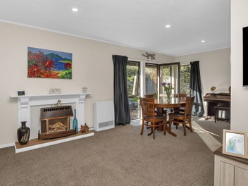 Easy Living – Affordable, Versatile + Potential!