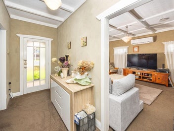 Fabulous English Cottage home
