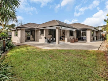 Family Home - Central Location
