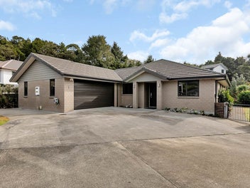 Family Home - Central Location