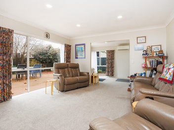 A 180m2, 4 Bedroom, 2 Bathroom Beauty