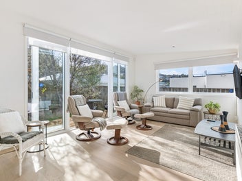Easy Living, Exceptional Style