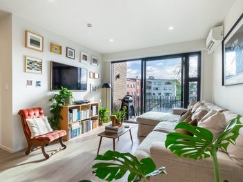 Top Floor | North Facing