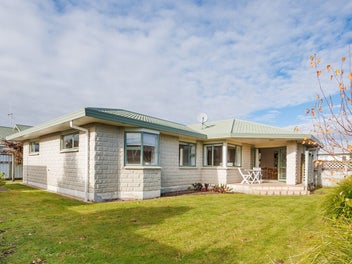 Solid, Sunny, Private, Easy Living!