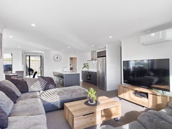 Modern Comfort in a Family-Friendly Location