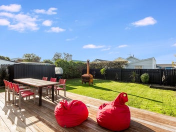 Lyall Bay Living