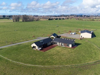 Executive Home on 16.5 Hectares