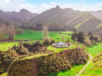 Sun-soaked lifestyle with views to match