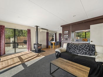 Private, modern and central
