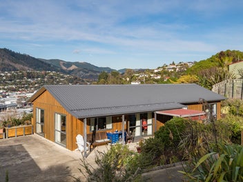 Big Shed, Cosy Home, Close to City