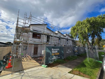 BRAND NEW IN MANGERE BRIDGE