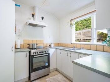 Sunny With Views - Add Your Touch!