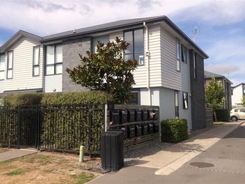 Image 1 of 5