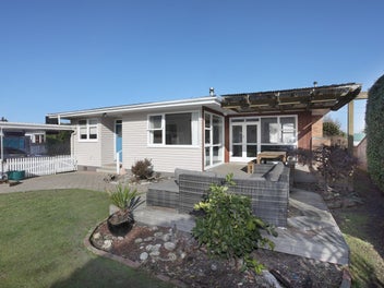 EXTENDED FAMILY - A HOME FOR ALL TO ENJOY