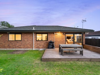 Brick & Tile Style - Freehold