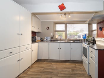 Adorable Allenton Location
