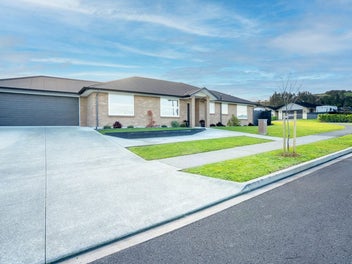 Expansive 215sqm Family Home