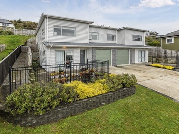 MODERN LIVING, 3 BEDS, 3 BATHS