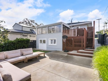 WESTLAKE & RANGI ZONE BY THE BEACH