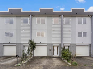 4 Beds, 3.5 Baths | Double Master | Prime Location