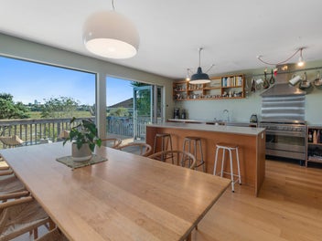 North-Facing Waterfront Gem – Nature, Sun & Space