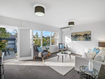 Charming 2 bedroom home on a freehold Section