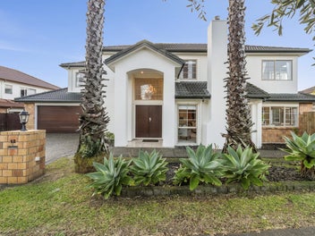 Stunning Ex-Fletcher Home in Botany College Zone!