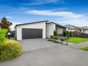 Pristine and peaceful in Prestons