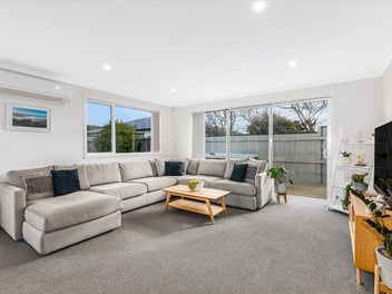 Stunning Young Family Home!