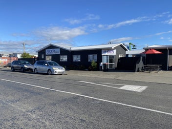 Image 1 of 7