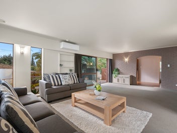 Modern Comfort, Prime Spot