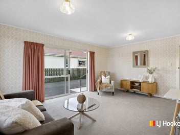 Sunny, Stand-Alone Townhouse -- Perfect First Home
