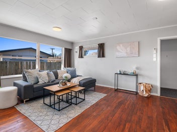 Family Home - Vendors Want SOLD!