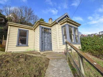 Renovator’s Gem – Villa Packed with Potential