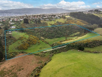 Rural Bliss, City Convenience - Lifestyle living.