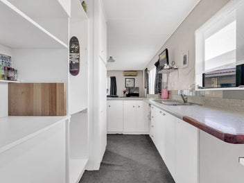 Fabulous Starter or Investment in Pukehangi