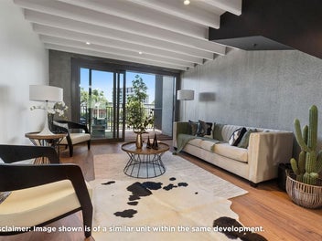 CBD Terraced Home + Basement Car Park