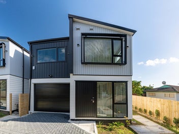 Modern Elegance in the Heart of Weymouth