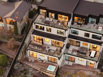 Luxury Unlimited on Queenstown Hill