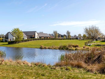 Craft Your Dream Lifestyle on the Golf Course