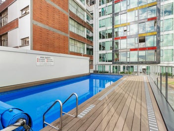 Top-Floor Imperial Gardens|Sea Views + Dual Income