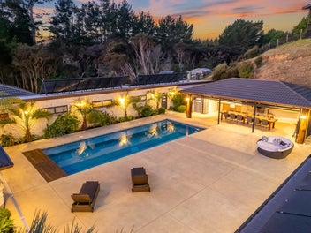 THE ULTIMATE ENTERTAINER'S RETREAT