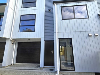 Image 1 of 31