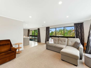 Modern convenience with garaging!