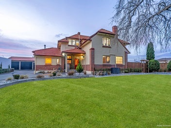 Grange Manor – Timeless Elegance on 1,879sqm!