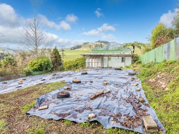 Glen Massey Bargain-1108sqm and Endless Potential!